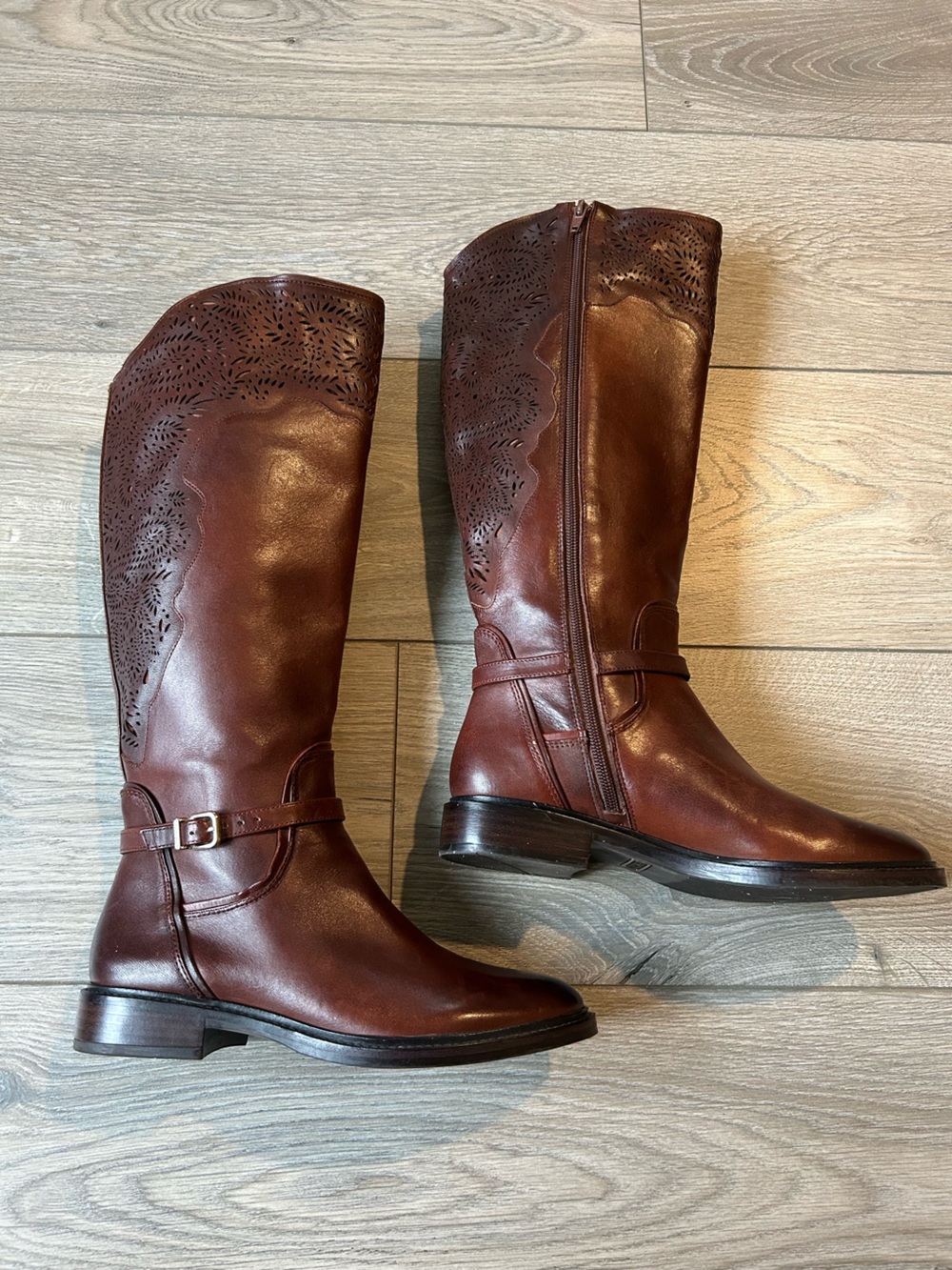Gianni Bini Brown Leather Riding Boots with floral laser cut details Sz 6.5 New